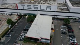 Tesla построит новую гигафабрику в США