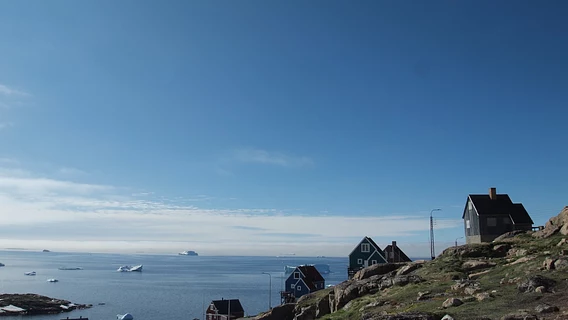 «Все скачивают приложение для бойкота товаров из США. Но мак не опустел». Архитектор рассказала про вайб в Гренландии