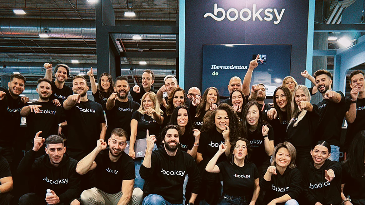 «За три года — третья волна сокращений». Как работается в польском Booksy (там тоже AI всё испортил)