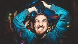 «Пришёл наблюдатель из исполкома». 15 самых ярких моментов с корпоратов