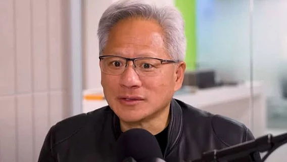 «Усё перавернута з ног на галаву»: CEO Nvidia пераконвае, што ШІ не знішчае працоўныя месцы