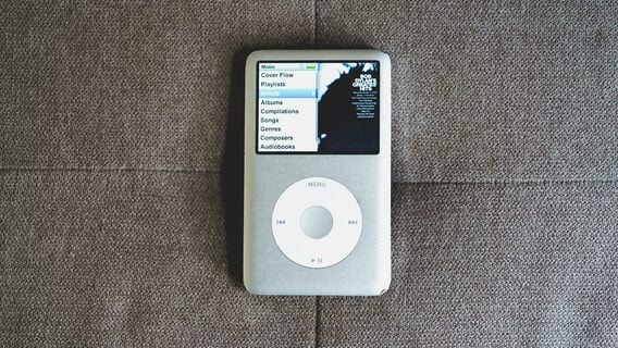 Зумеры отписываются от Spotify и возвращаются к MP3-плеерам