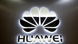 Reuters: Huawei обсуждает внедрении российской ОС на свои планшеты для переписи населения 
