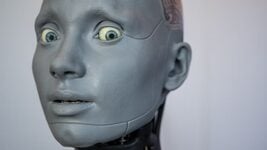 Пионеры-создатели ИИ заявили, что машины уже сравнялись с человеческим интеллектом