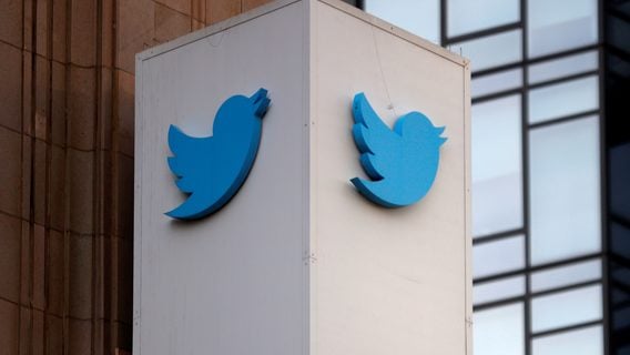 Оставшимся сотрудникам Twitter пообещали жирные пакеты акций. Раньше обещали больше не увольнять