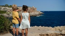 Пособия для младенцев, английские школы и сложности с подростками. Чего ждать от Кипра релокантам с детьми