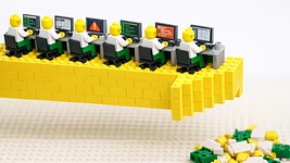 «Все поверили в сказку, что ИИ уже идеален»: компании делают вид, что понимают, как внедрять ИИ