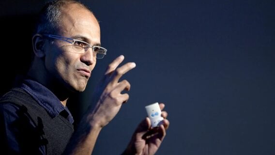 У Microsoft цяпер два CEO: першы зарабляе грошы, другі развівае ШІ