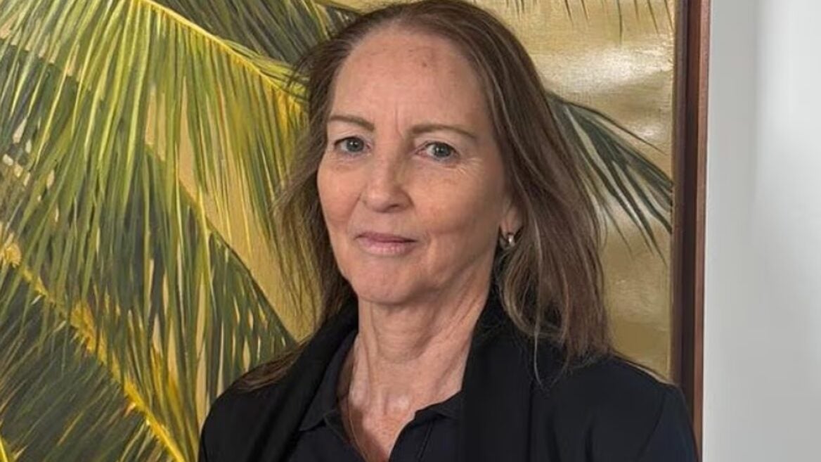 Австралийский банк уволил сотрудницу спустя 25 лет работы. Но сначала она обучила ИИ который её заменил