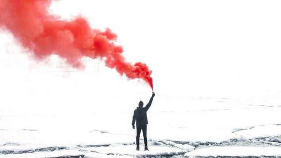 «Иран далеко, о пусках предупреждают за полчаса». Как айтишники и бизнесы работают в зонах конфликтов «Иран далеко, о пусках предупреждают за полчаса». Как айтишники и бизнесы работают в зонах конфликтов