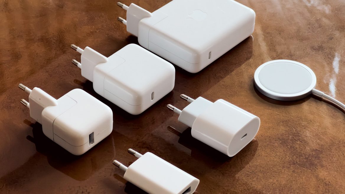 Apple замедлит скорость зарядки с чужими кабелями в iPhone 15