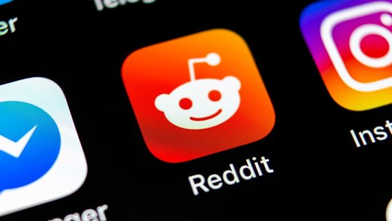 Reddit наступает на пятки Clubhouse: соцсеть запустит комнаты для аудиоразговоров