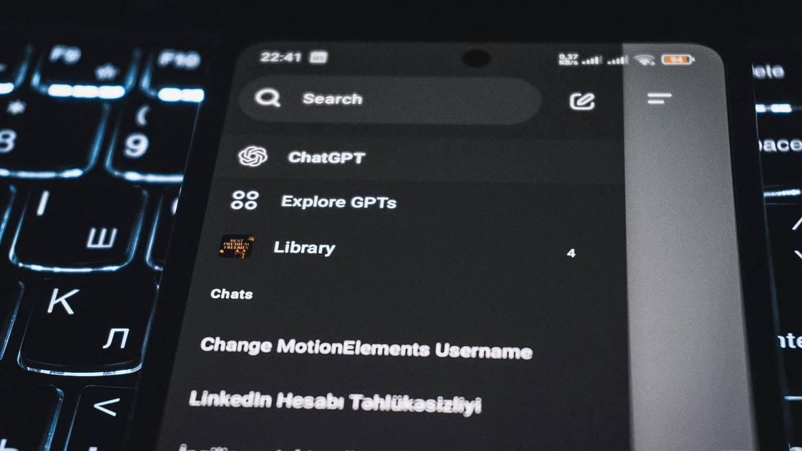 Новый бенчмарк оценивает не умность моделей а количество бреда который они позволяют себе скормить