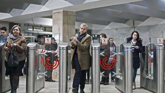 Московское метро тестирует оплату проезда по лицу