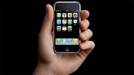 Нераспечатанный первый iPhone продали на аукционе по рекордной цене