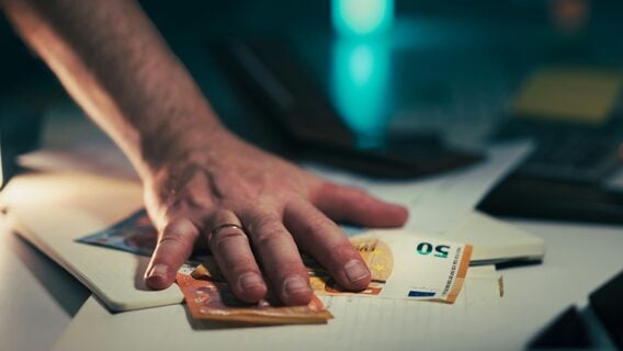 Wise блокирует белорусам европейские счета, открытые по рабочим визам D