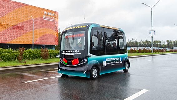 Китайская компания тестирует в Беларуси беспилотный автобус