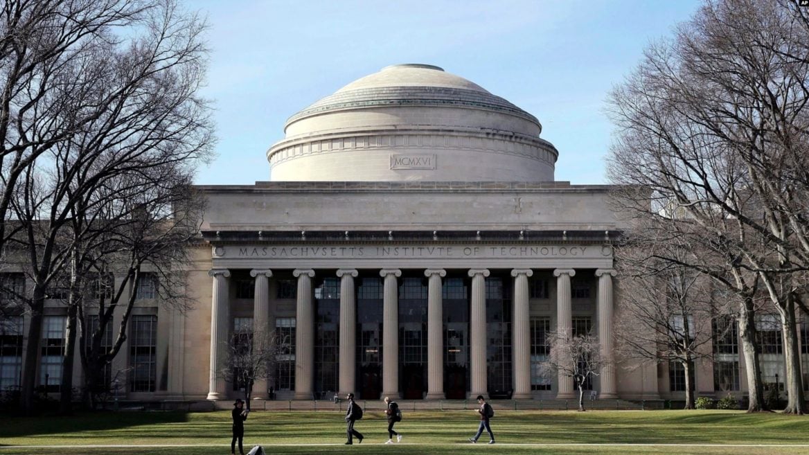 MIT порвал с российским Сколтехом из-за Украины