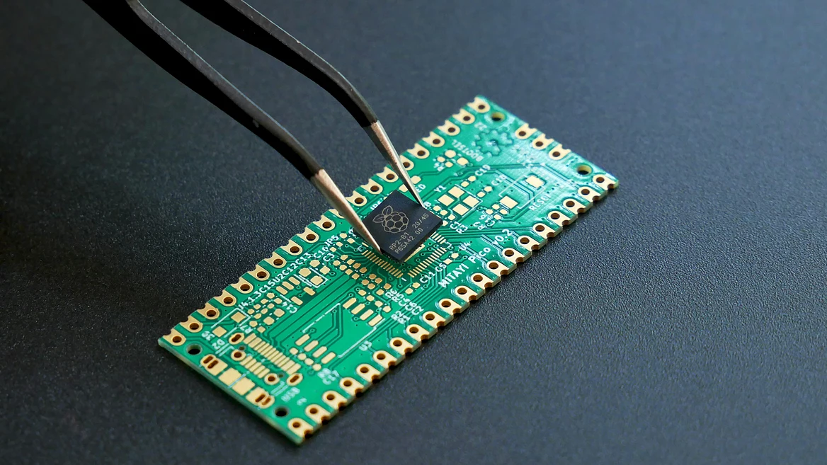 ASML сократит 1700 сотрудников на фоне роста продаж. Но не из-за ИИ