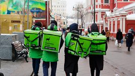В Москве курьеры Delivery Club устраивают забастовки, у лидера профсоюзов прошли обыски