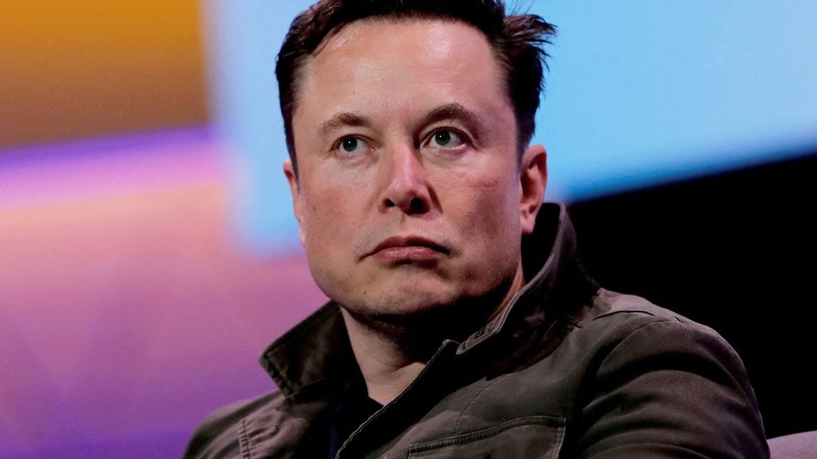 Маск заявил что Tesla станет самой дорогой компанией на планете. За этот год ее акции оборушились на 70%