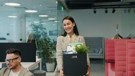 Беларусы стали активнее искать новую работу, а зарплаты не хотят расти — что происходит на рынке труда