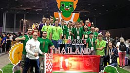 «Мы шли к этим соревнованиям три года». Белорусские школьники вернулись со Всемирной олимпиады роботов в Таиланде 