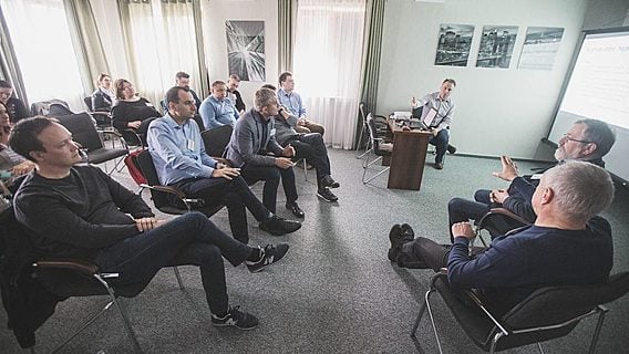 «Нужны лидеры со здоровыми амбициями»: белорусские ИТ-бизнесмены обсудили, что ждёт индустрию 