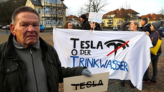 Экоактивисты остановили строительство гигафабрики Tesla в Германии (обновлено)