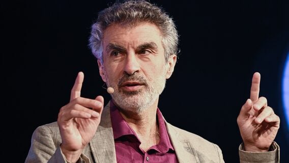 «Крёстный отец ИИ» обманывает чат-ботов ради честных ответов