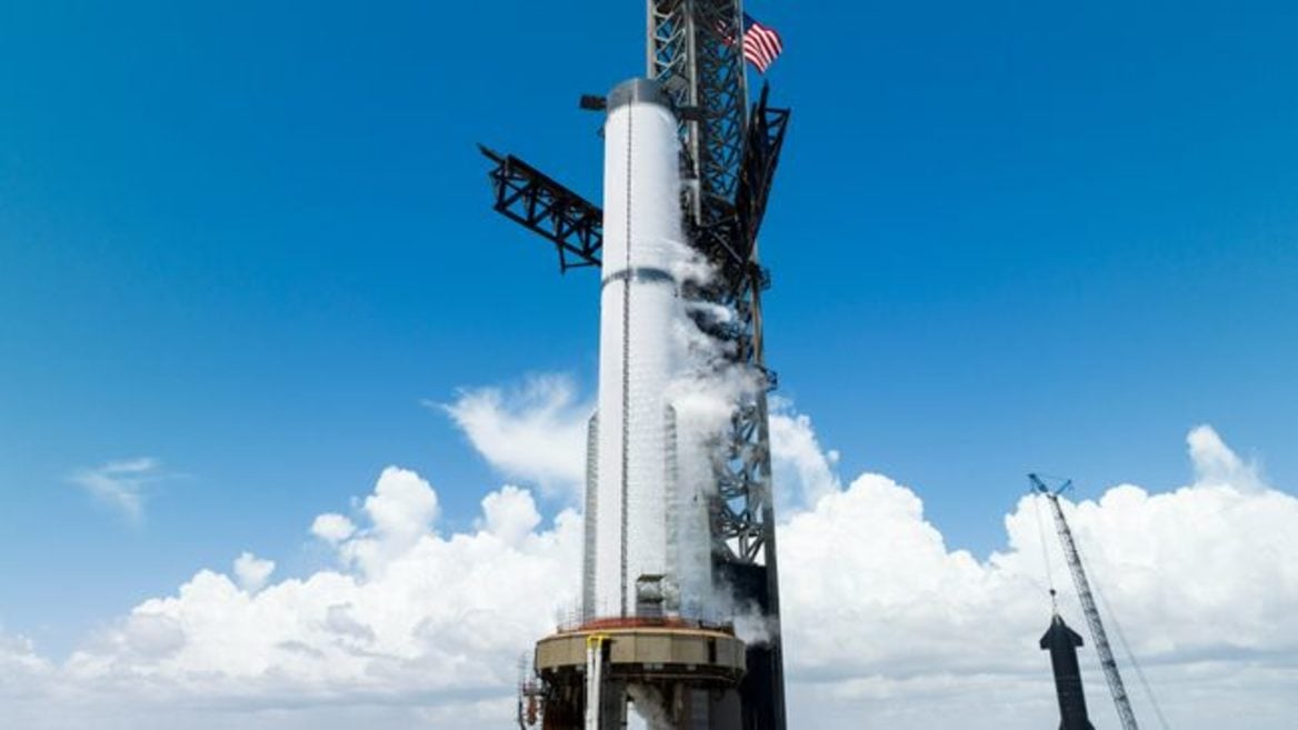 SpaceX запустит самую мощную ракету в истории