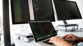 Тэхдыр Meta распавёў, як зменіцца распрацоўка ПЗ праз ШІ — хутка і не вельмі