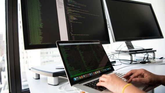 Тэхдыр Meta распавёў, як зменіцца распрацоўка ПЗ праз ШІ — хутка і не вельмі