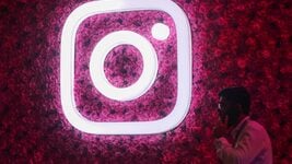 В Instagram появился генератор фото для сториз В Instagram появился генератор фото для сториз
