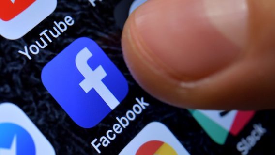 За 10 дней блокировки число россиян в Facebook снизилось на 40%, за 1 день в Instagram — на 16%