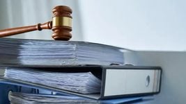 Юрист нашёл 129 дел с ИИ-фейками — это лишь «вершина айсберга» Юрист нашёл 129 дел с ИИ-фейками — это лишь «вершина айсберга»