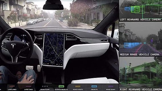 Илон Маск: после обновления ПО в Tesla появятся элементы полного автопилота 