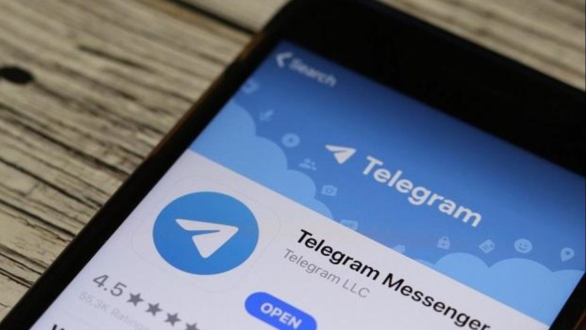 Telegram переводит сообщения на Android через Google потому что это бесплатно. Но это — временное решение