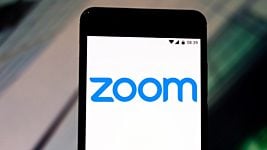 iOS-приложение Zoom сливает данные в Facebook — даже если пользователя нет в соцсети

