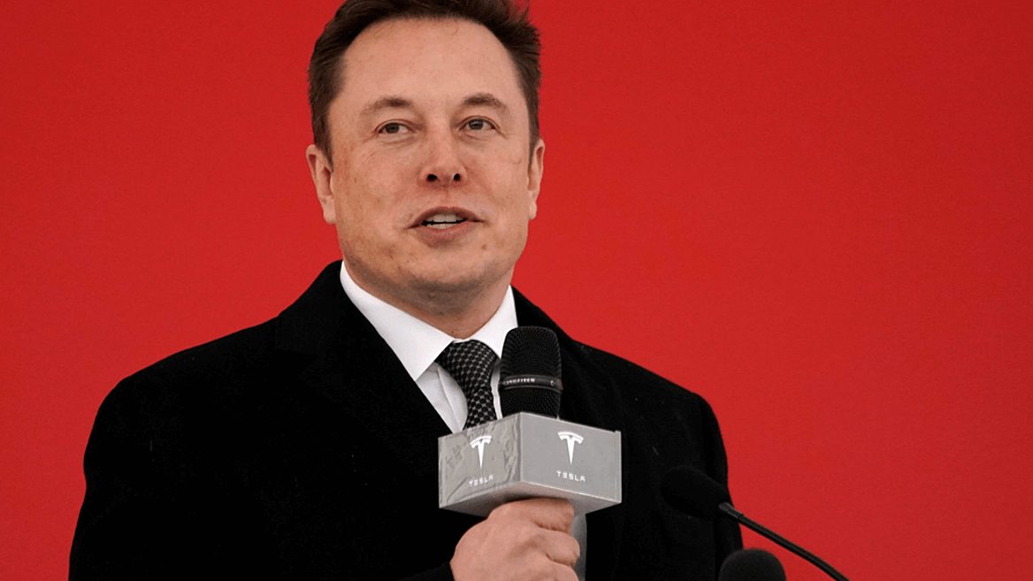 Инвесторы Tesla подают в суд на Маска из-за его твитов 