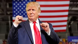 Трамп покупал бумаги компаний, которые затем публично хвалил — СМИ