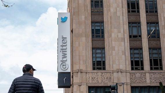 Twitter предупредил сотрудников, что денег на бонусы нет — могут урезать вдвое