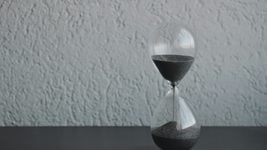 СЕО знают, что будут увольнять из-за ИИ, но всем врут — софтверные инвесторы СЕО знают, что будут увольнять из-за ИИ, но всем врут — софтверные инвесторы