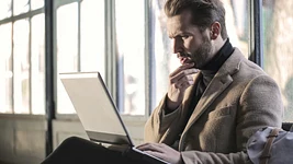 Парадокс: работники требуют рекордные зарплаты за смену компании, хотя найти работу всё сложнее