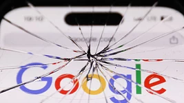 Первые трещины в поиске Google: пользователи уходят в чат-боты и поиск без ИИ