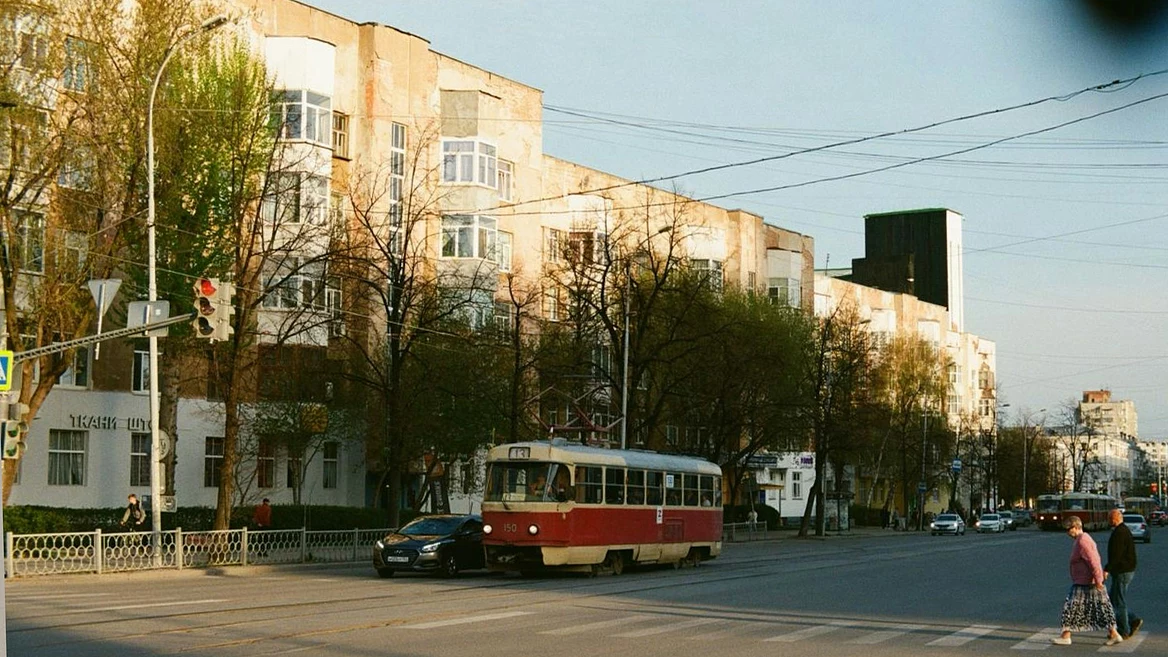 «Фон спокойный». Айтишники в Москве Питере и Екатеринбурге рассказывают про бензин и прилёты