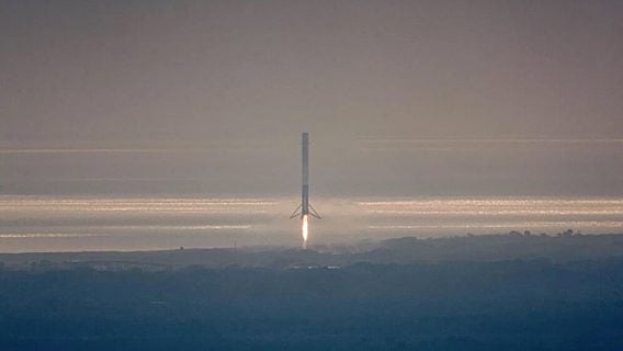 9 из 14: SpaceX снова успешно приземлила Falcon 9 