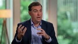 «Это одна из самых глупых идей»: глава AWS о замене джунов ИИ