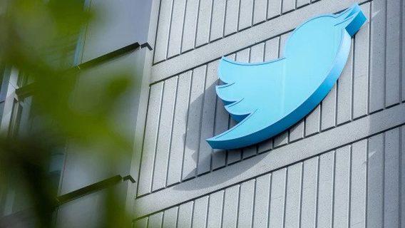 Хакеры украли данные 400 млн пользователей Twitter и продают Маску 