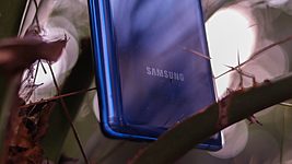 Samsung в два раза сокращает производство смартфонов в апреле